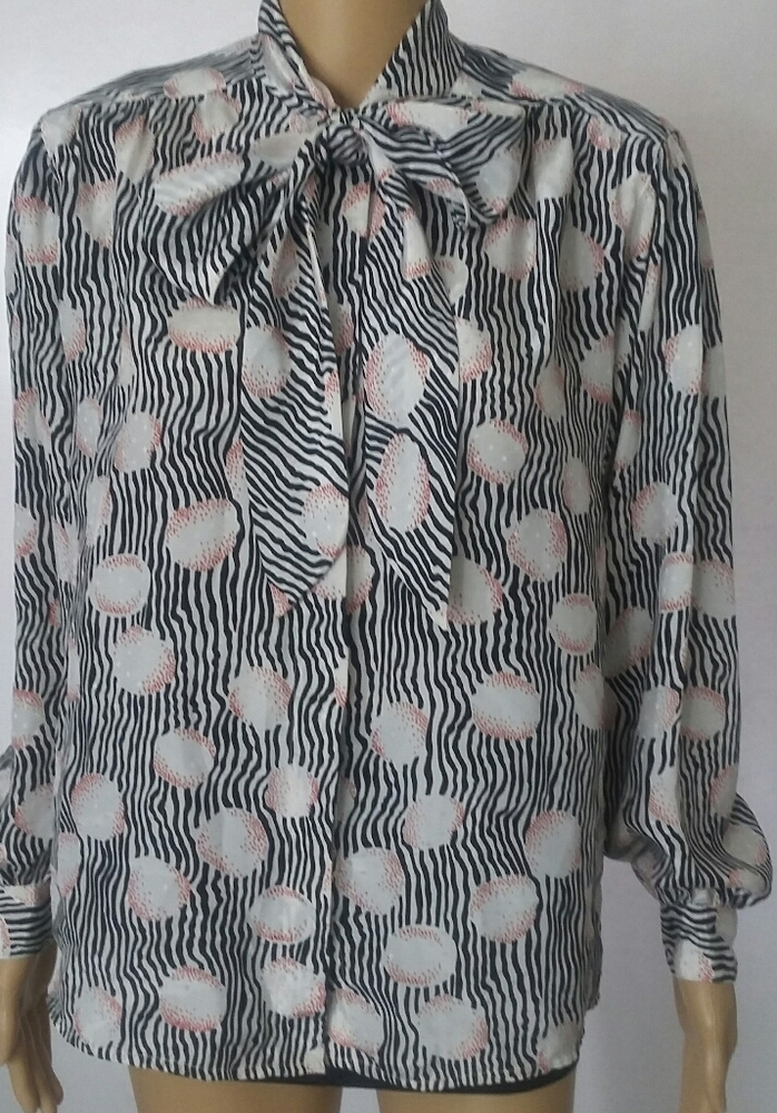 Sophisticated blouse